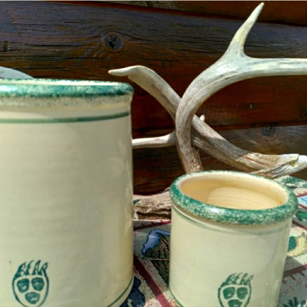 Pinecone POTTERY Canister 3 1/2